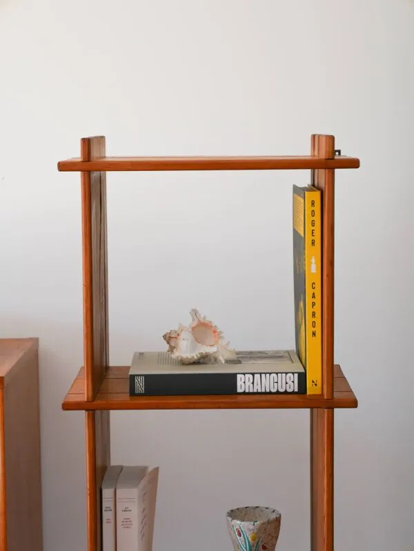 Illustration numéro 2 du produit Étagère en pin, sur pieds ou à poser, 1980