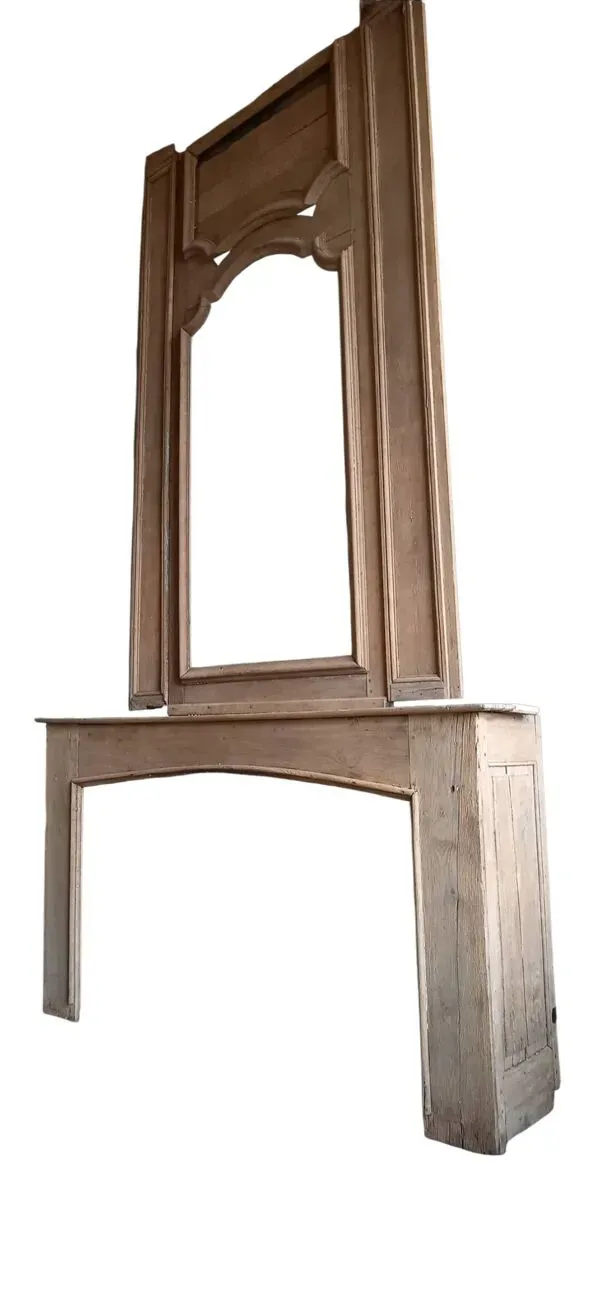 Illustration numéro 2 du produit Cheminée et trumeau de château XVIIIe en chêne