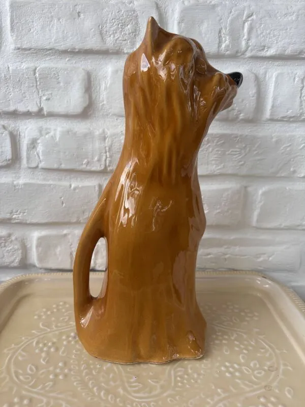 Illustration numéro 2 du produit Pichet en barbotine chien Moulin des Loups Orchies