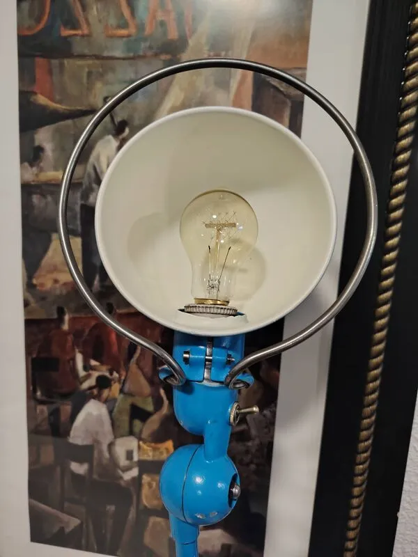 Illustration numéro 2 du produit Lampe atelier jielde