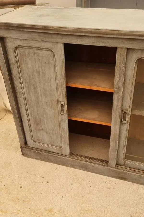 Illustration numéro 2 du produit Enfilade