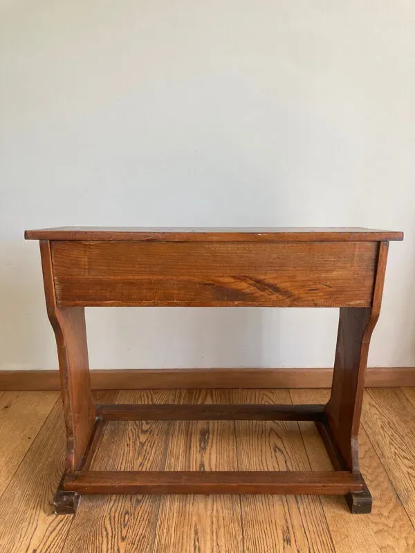 Illustration numéro 2 du produit Pupitre ancien écolier