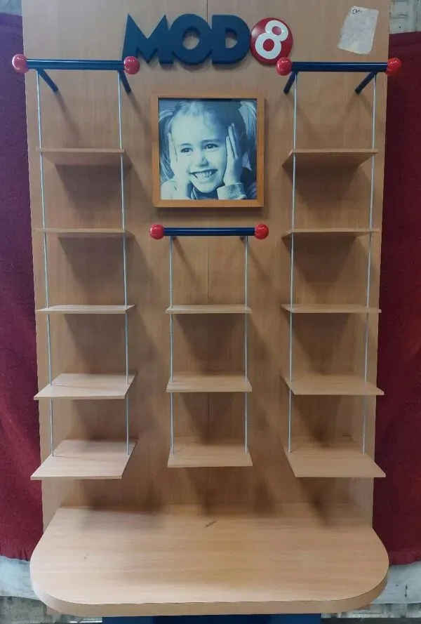 Illustration numéro 2 du produit Meuble de métier vintage