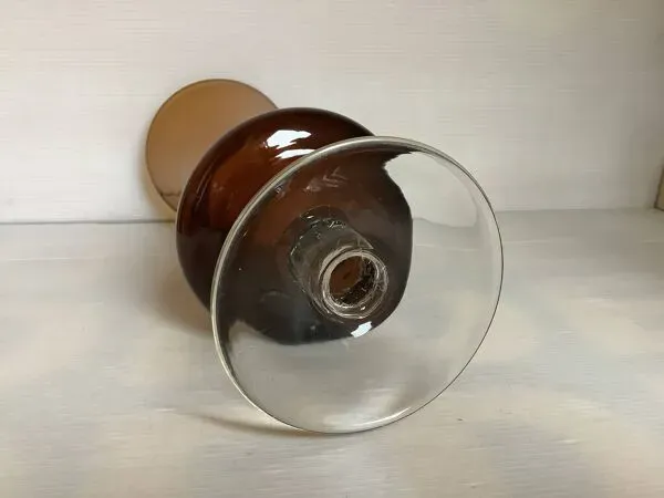 Illustration numéro 2 du produit Vase en verre fumé jaune