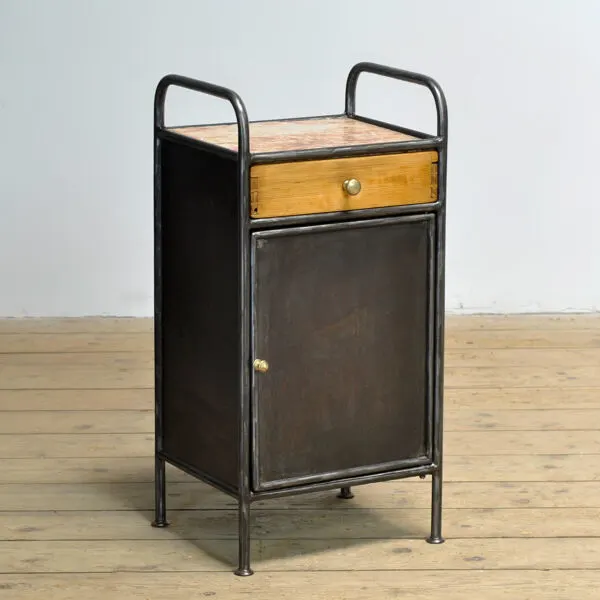 Illustration numéro 2 du produit Table de chevet avec plateau en marbre, vers 1920