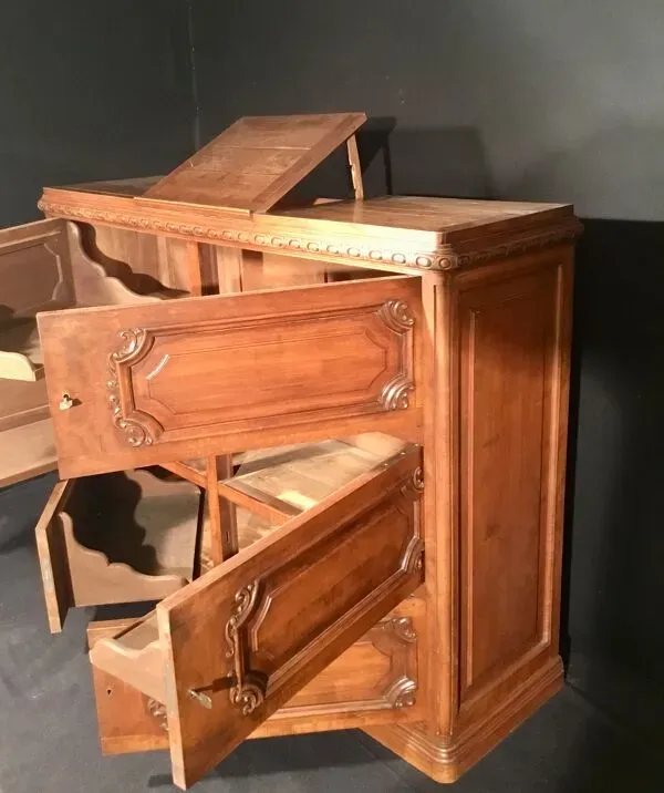 Illustration numéro 2 du produit Meuble de métier