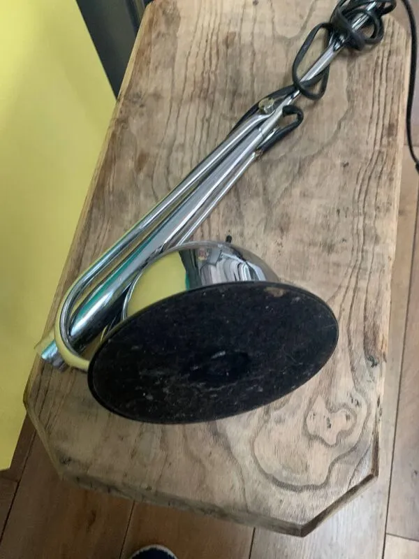 Illustration numéro 2 du produit Lampe de bureau vintage Aluminor