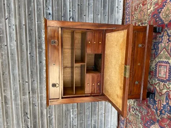 Illustration numéro 2 du produit Secrétaire à abattant en acajou d’époque consulat xix eme siècle