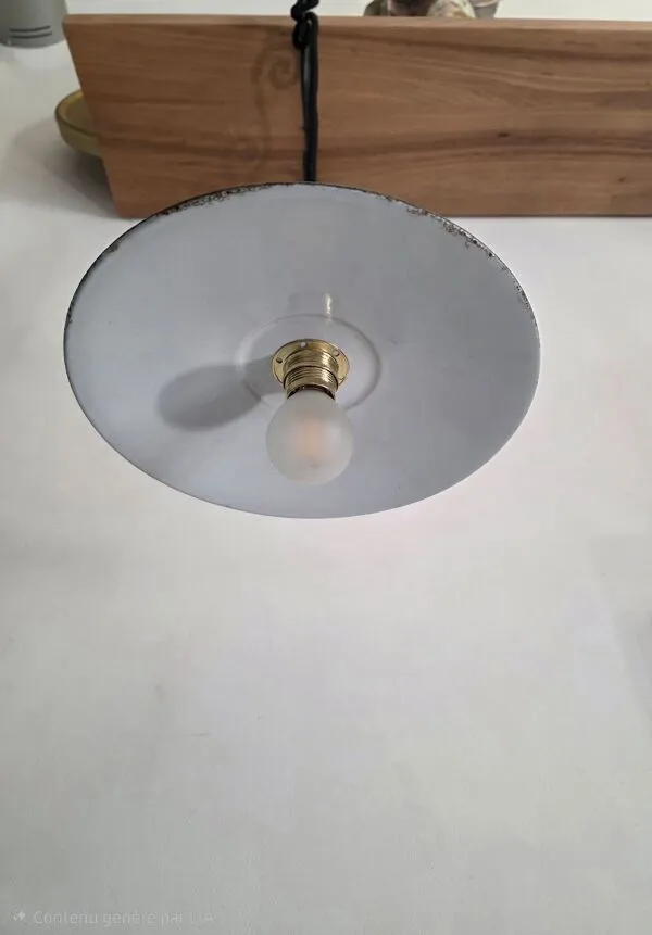 Illustration numéro 2 du produit Baladeuse tôle émaillée vintage