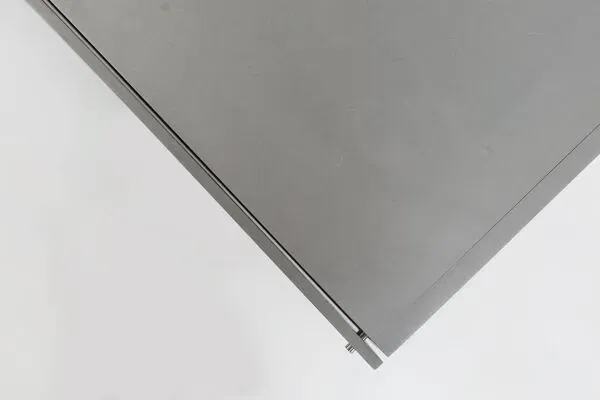 Illustration numéro 2 du produit Buffet LK94 par Maarten Van Severen, Gand Belgique 1994