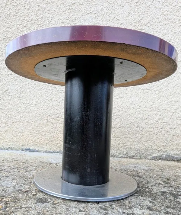 Illustration numéro 2 du produit Table basse vintage années 70 avec rafraîchisseur intégré – esprit lou