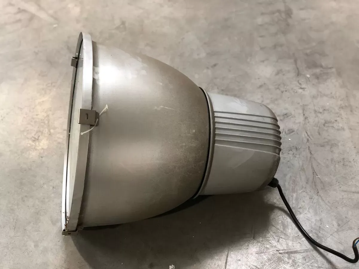 Illustration numéro 2 du produit Luminaires industriels