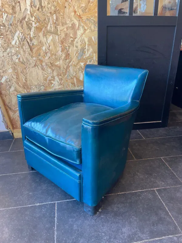 Illustration numéro 2 du produit Fauteuil club