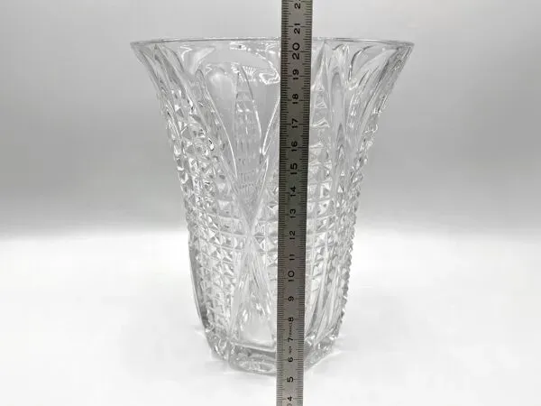 Illustration numéro 2 du produit Vase ''Sonia'' • Collection Luxval • VAL SAINT LAMBERT • 1935 • Verre pressé