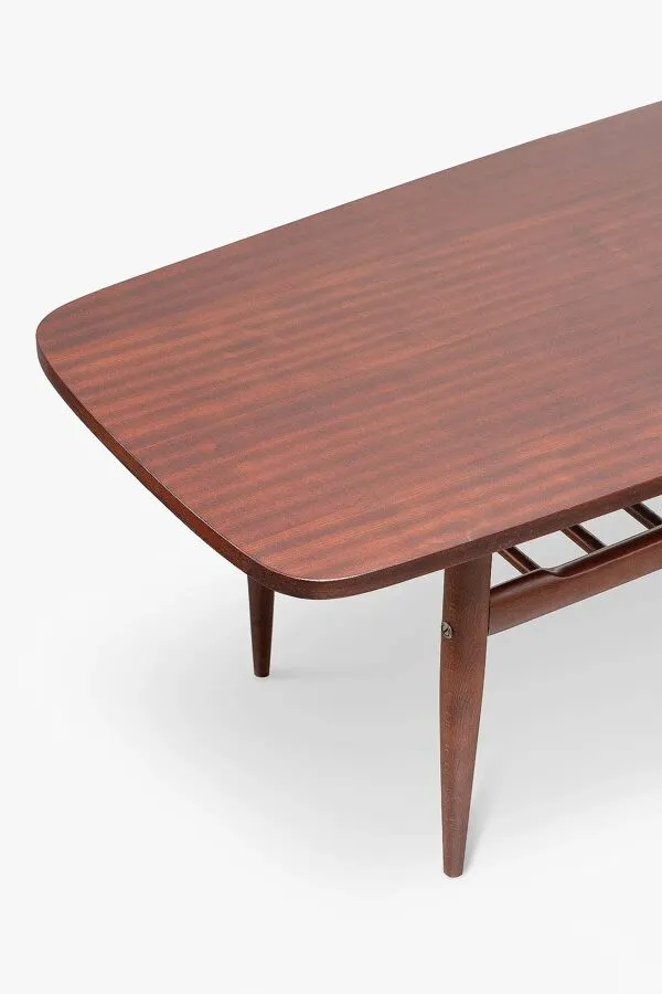 Illustration numéro 2 du produit Table basse avec ''échelle