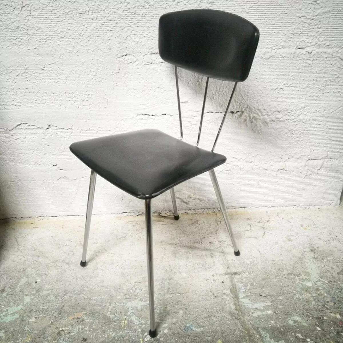 Illustration numéro 2 du produit Chaise vintage Soudexvinyl