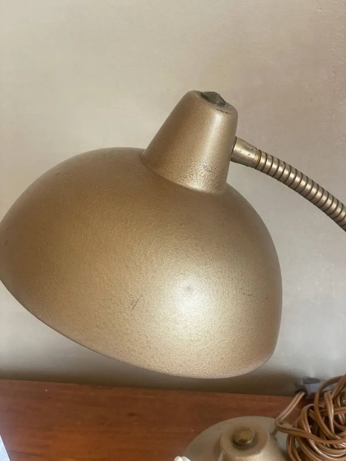 Illustration numéro 2 du produit Lampe industrielle