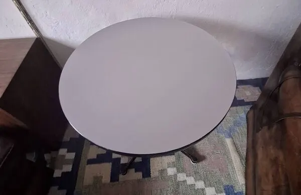 Illustration numéro 2 du produit Table d'appoint Eames Vitra Miller, années 1960