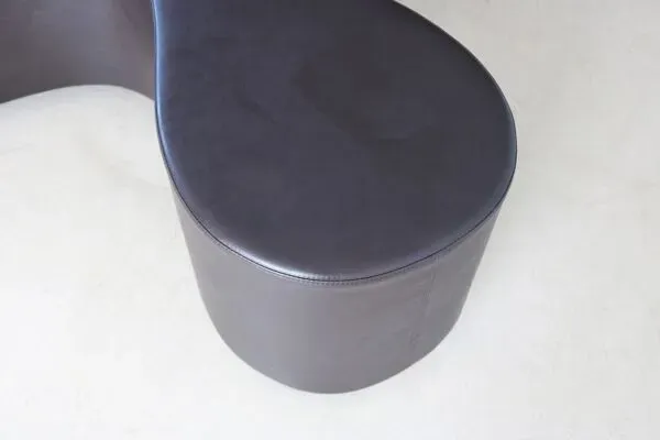 Illustration numéro 2 du produit Banc Flower Vitra par Sanaa