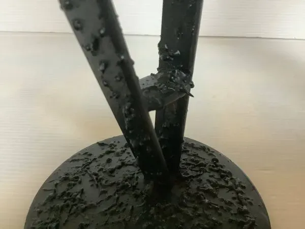 Illustration numéro 2 du produit Paire de bougeoirs métal noir