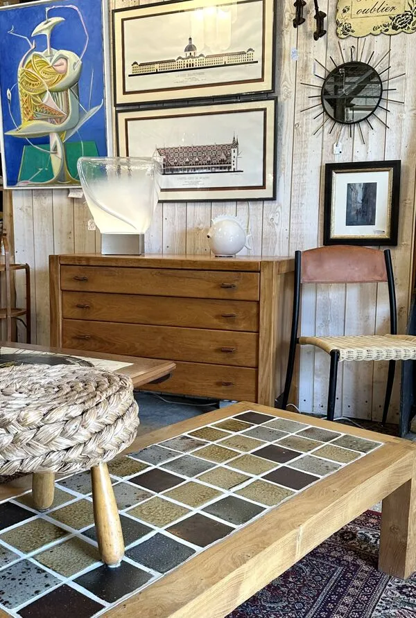 Illustration numéro 2 du produit Table basse en orme et grès Céram Maison Regain 1970