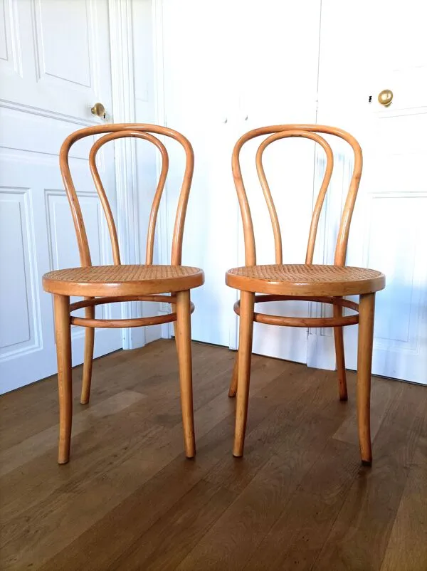 Illustration numéro 2 du produit Chaises bistrot par ZPM Radomsko pour Thonet