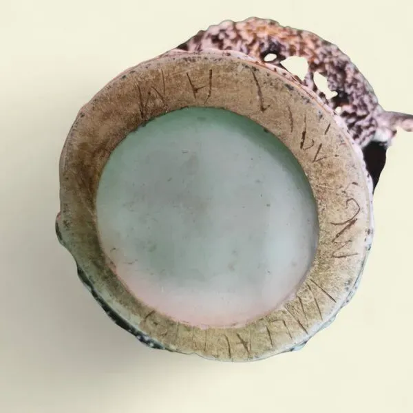 Illustration numéro 2 du produit Vase ''Canthare'' fat lava, Marius Giuge, Vallauris, 1960