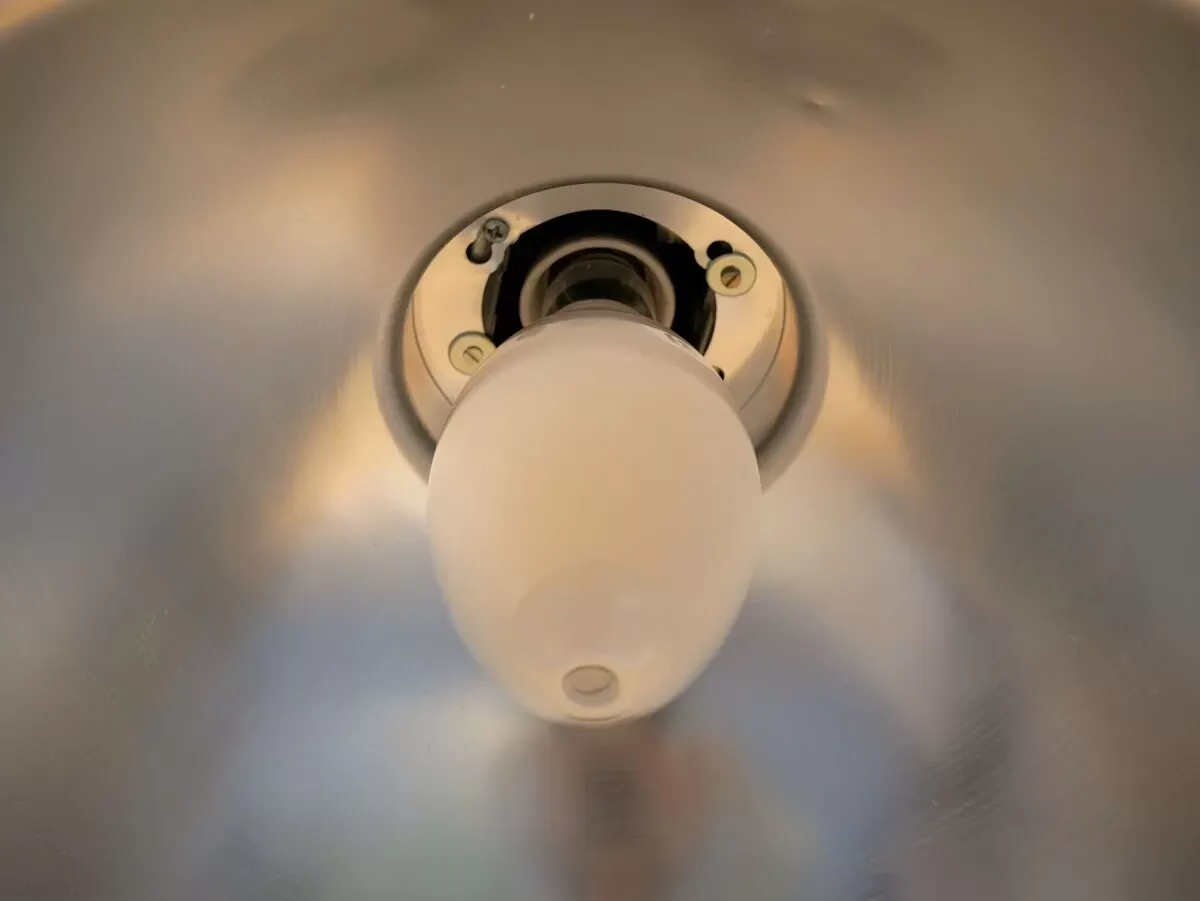 Illustration numéro 2 du produit Paire de suspensions industrielles par Mazda