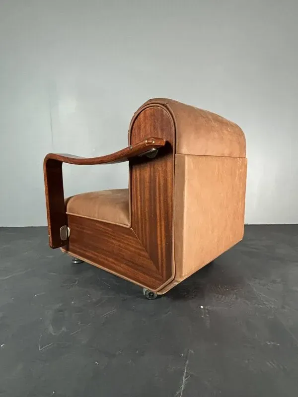 Illustration numéro 2 du produit Fauteuil de salon brutaliste ou fauteuil club bas du milieu du siècle, années 1960