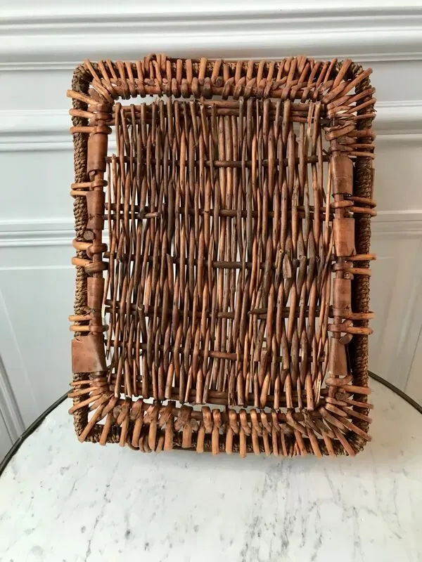 Illustration numéro 2 du produit Plateau en bois et bambou années 60-70