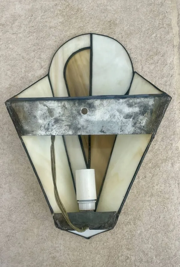 Illustration numéro 2 du produit Applique murale en  verre vitrail, style Tiffany, design Art Déco