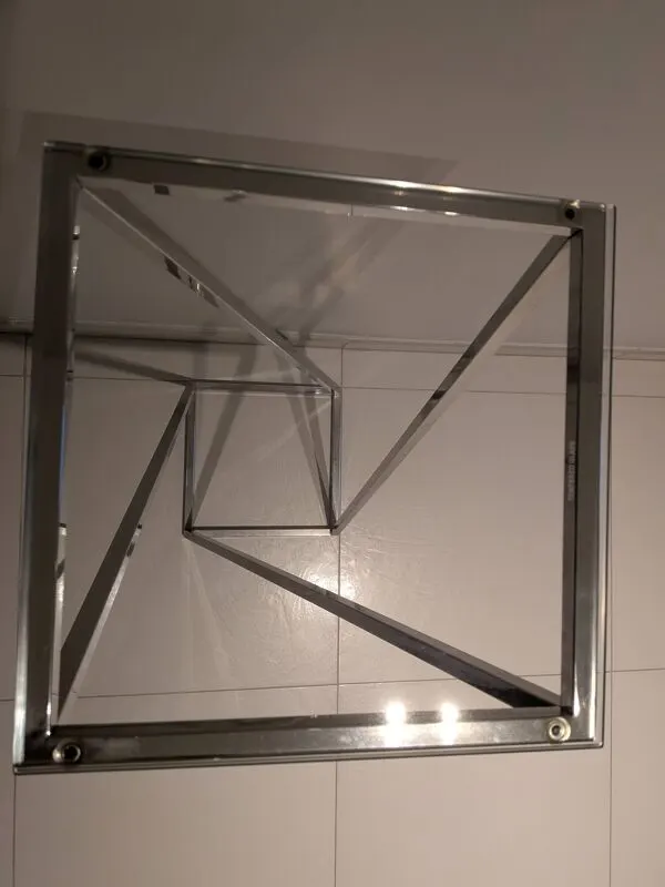Illustration numéro 2 du produit Guéridon tablette inox et verre