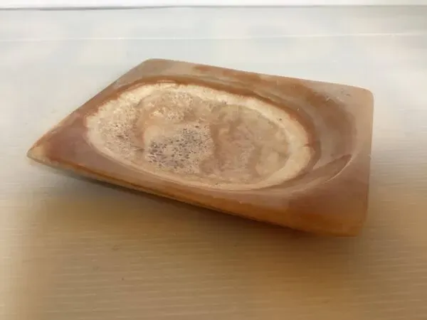 Illustration numéro 2 du produit Vide poche cendrier en onyx