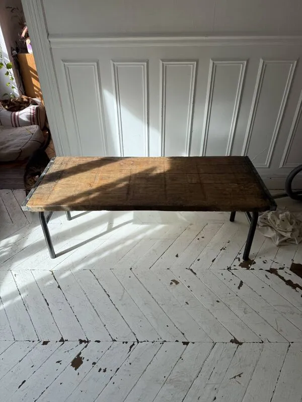 Illustration numéro 2 du produit Tables basse en bois massif