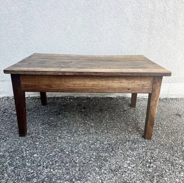 Illustration numéro 2 du produit Table basse en bois massif