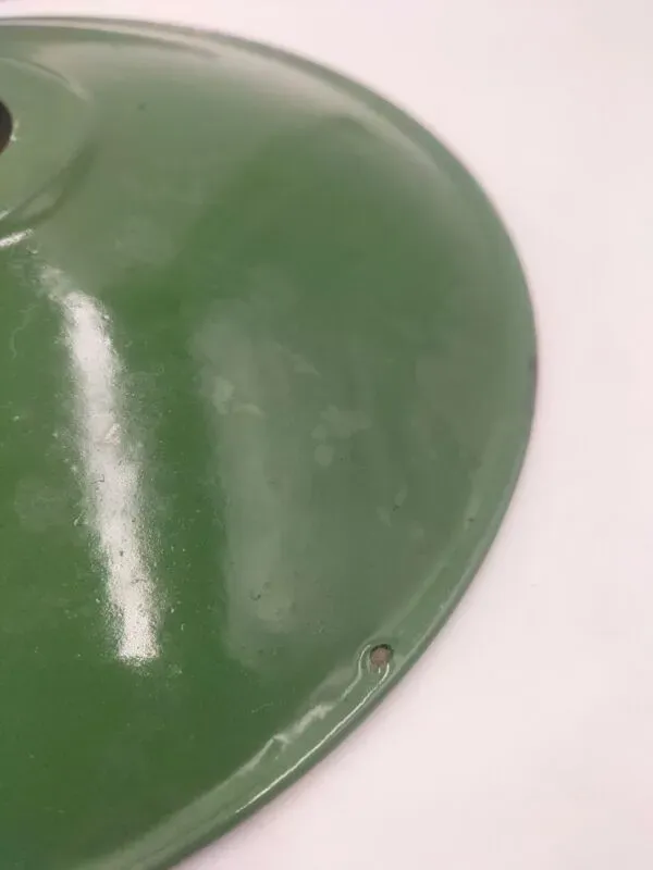 Illustration numéro 2 du produit 4 abat-jours en tôle émaillée