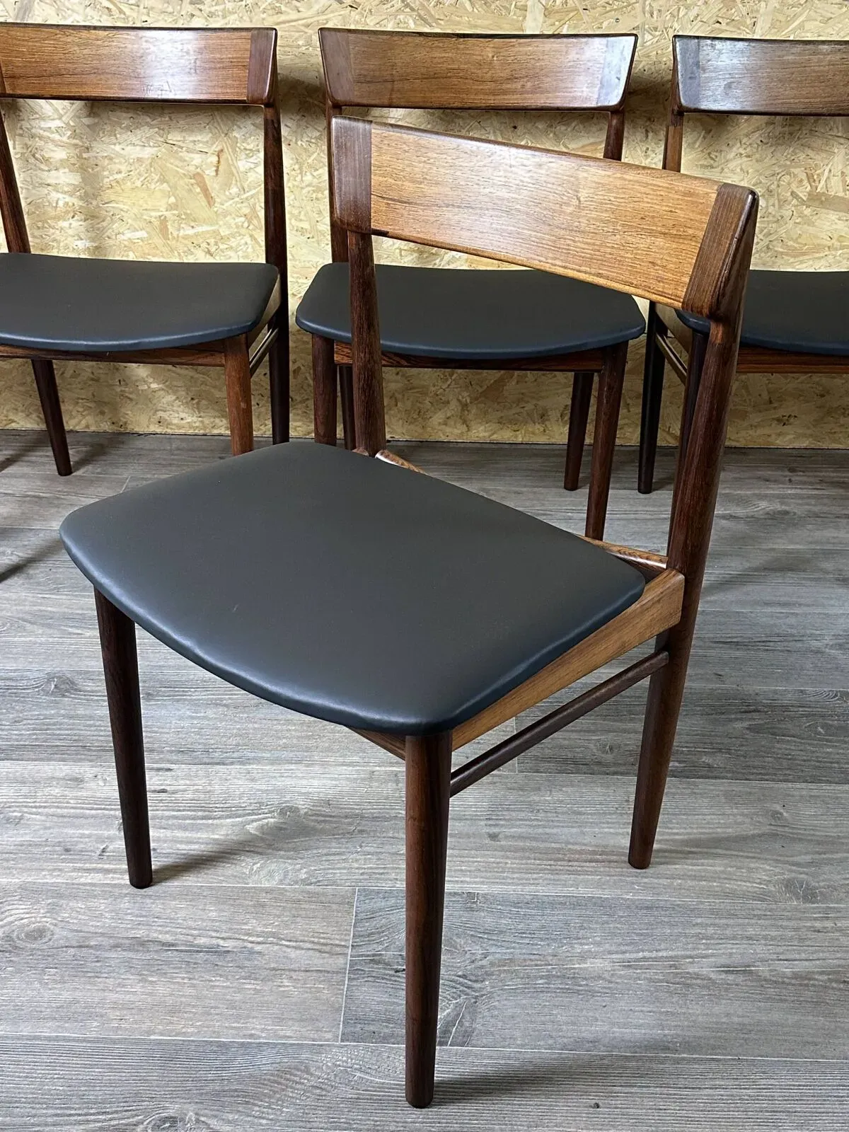 Illustration numéro 2 du produit Set of 6 Henry Rosengren Hansen Model 39 Dining Chairs Rosewood