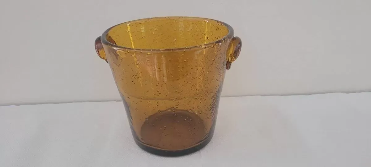 Illustration numéro 2 du produit Seau à glace en verre soufflé 1980