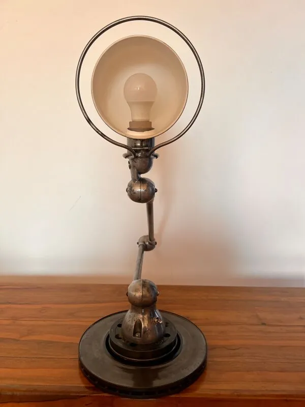 Illustration numéro 2 du produit Lampe Jieldé