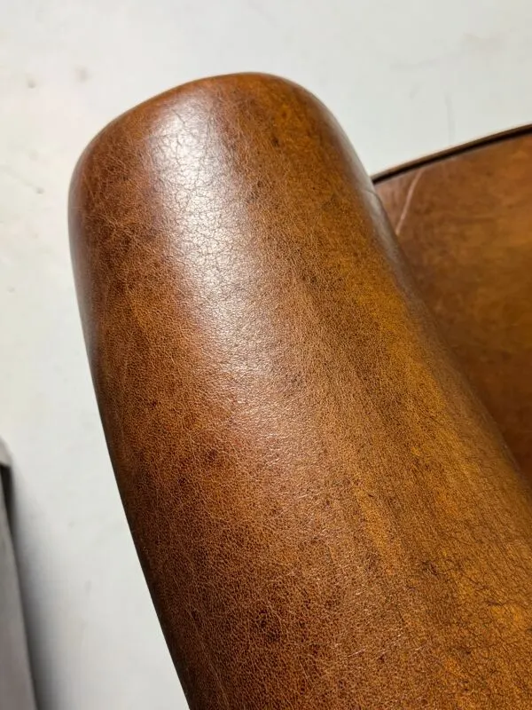 Illustration numéro 2 du produit Fauteuil club en peau de mouton 2x classique