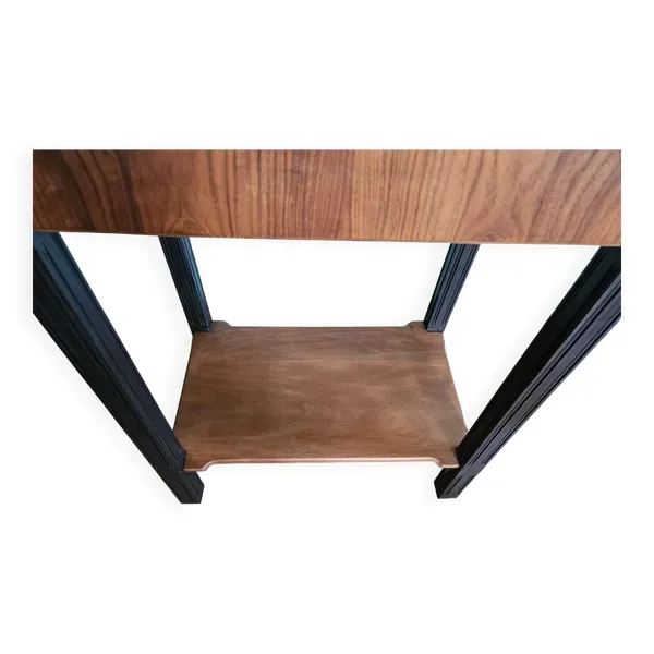 Illustration numéro 2 du produit Table d'appoint