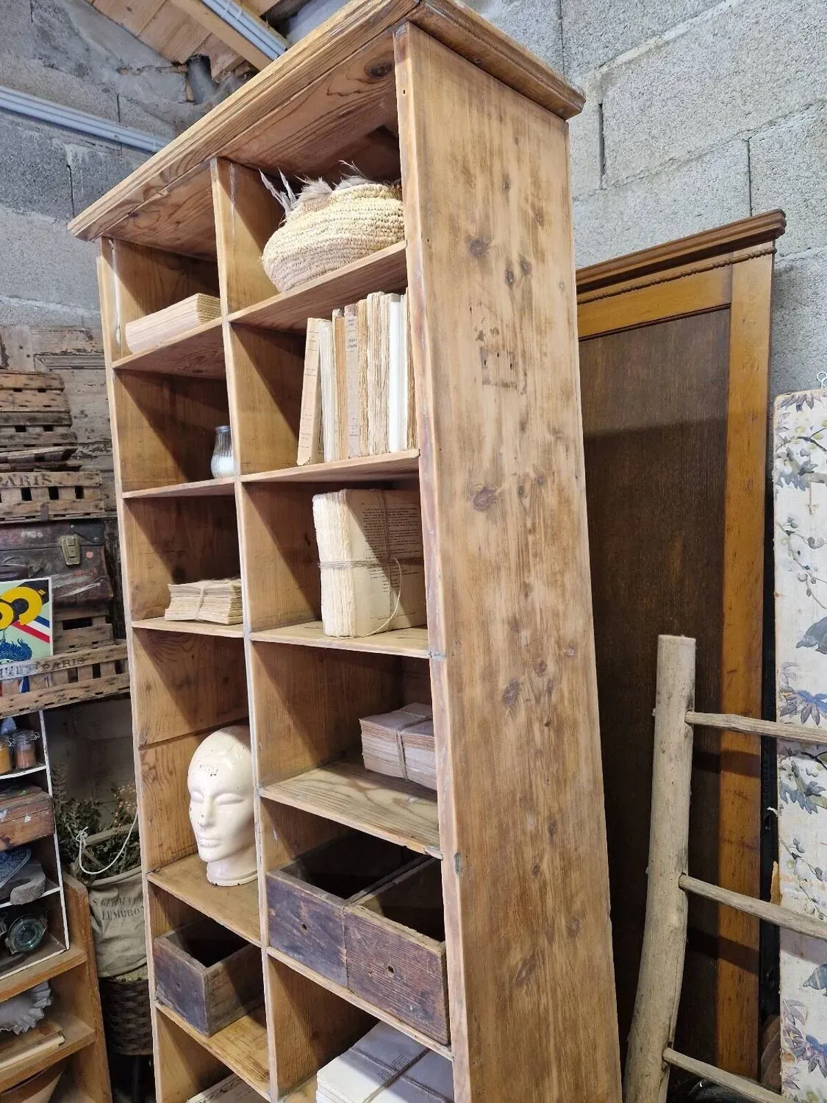 Illustration numéro 2 du produit Étagère d'atelier