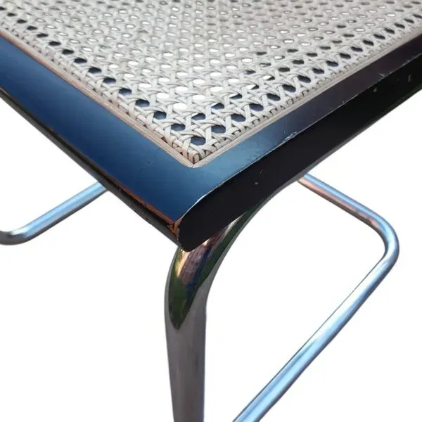 Illustration numéro 2 du produit Chaise Cesca en bois massif et cannage naturel