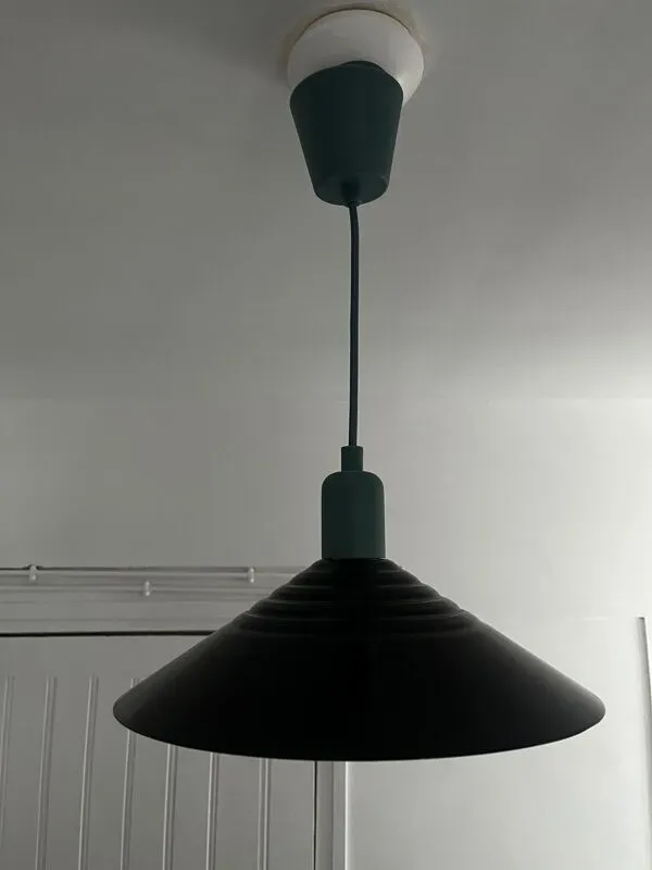 Illustration numéro 2 du produit Suspension industrielle en tôle émaillée