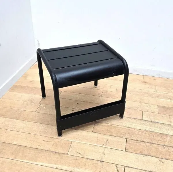 Illustration numéro 2 du produit Repose-pieds Luxembourg, Fermob