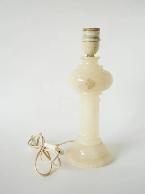 Illustration numéro 2 du produit Pied de lampe en albâtre 1970