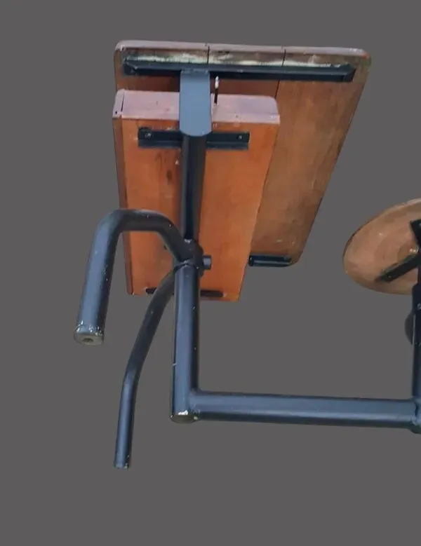 Illustration numéro 2 du produit Bureau d'ecolier evolutif 1940