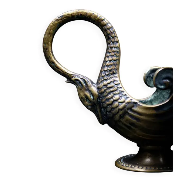 Illustration numéro 2 du produit Aiguière, vide-poche en bronze patiné à décor de cygne par Max Le Verrier