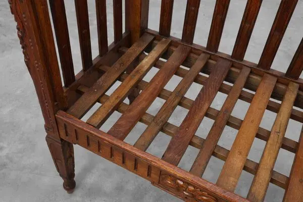 Illustration numéro 2 du produit Banc en chêne Arts & Crafts, Belgique vers 1915