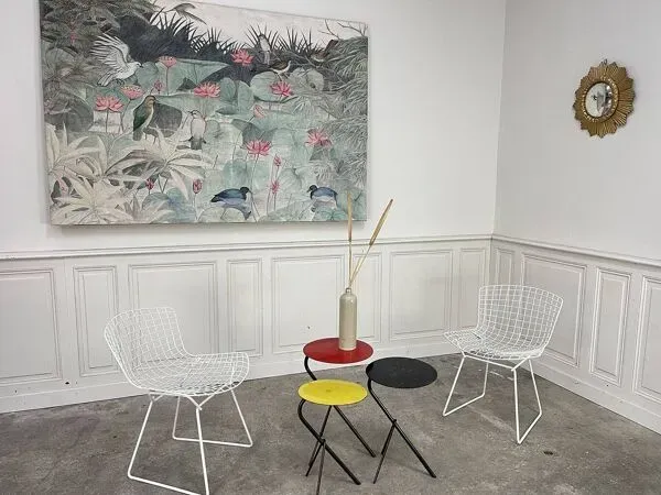 Illustration numéro 2 du produit Trois tables gigognes 1950 colorées